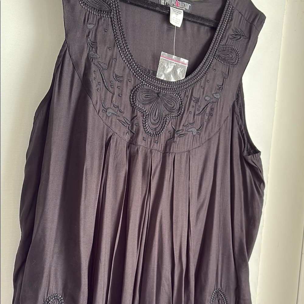 The Pyramid Collection Charcoal Sleeveless Dress T2 - Picture 5 of 9